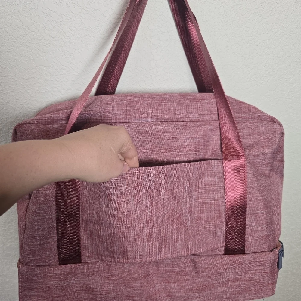 WEEKEND EIGHT TRAVEL BAG COOLER INSULATED LINED( 5 compartments)